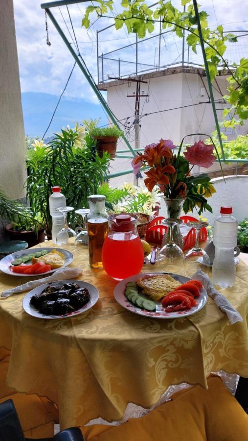 Relax Guesthouse Gjirokastër 외부 사진