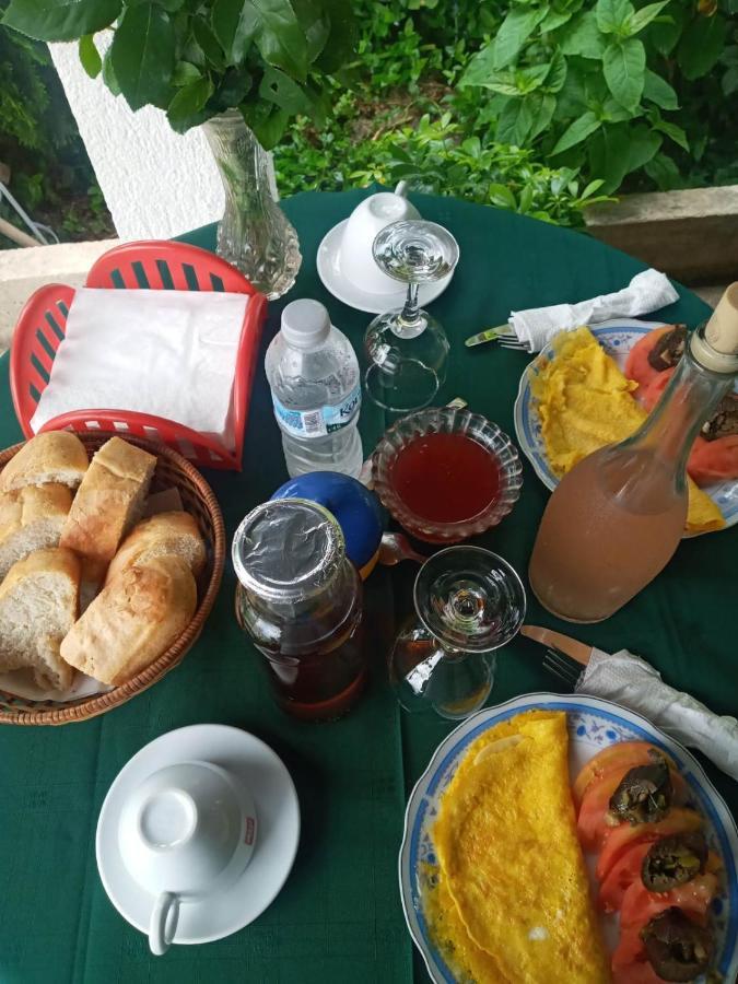 Relax Guesthouse Gjirokastër 외부 사진