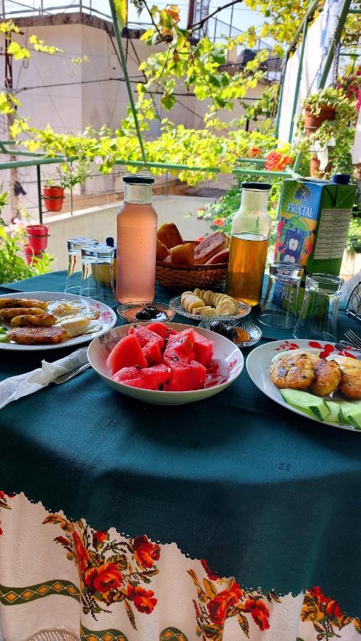 Relax Guesthouse Gjirokastër 외부 사진