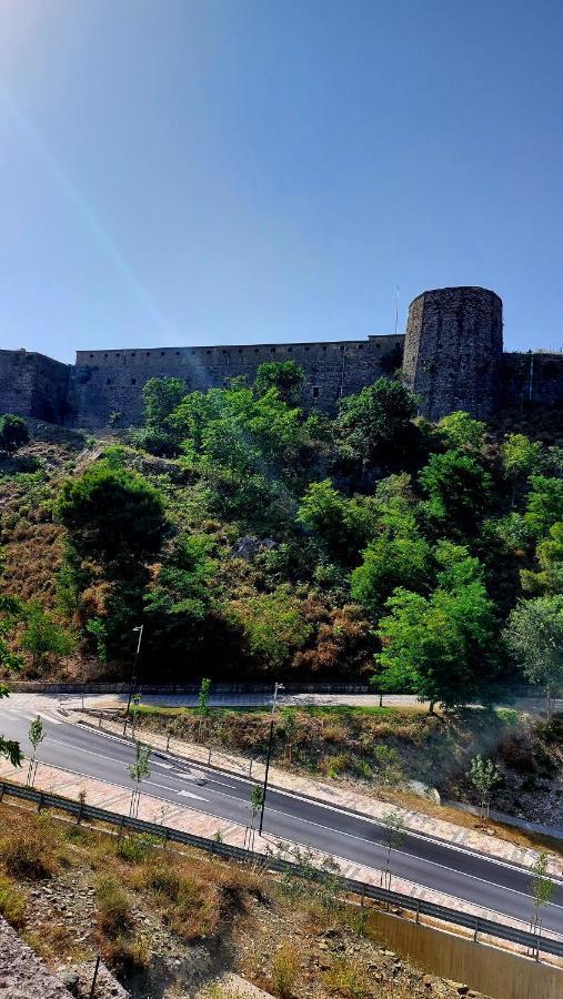 Relax Guesthouse Gjirokastër 외부 사진